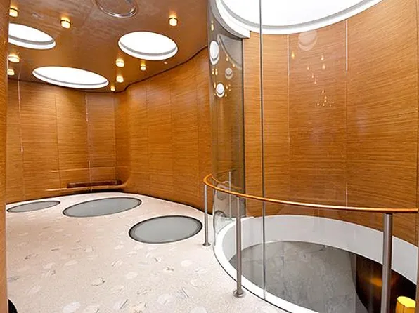 122 Greenwich Avenue image 1 of 8