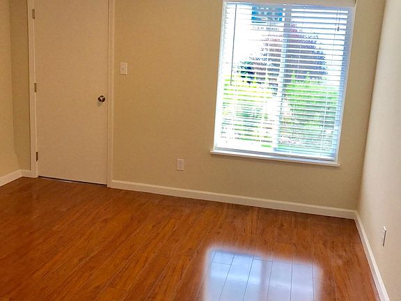 2nd image of 181 Parkview Ave