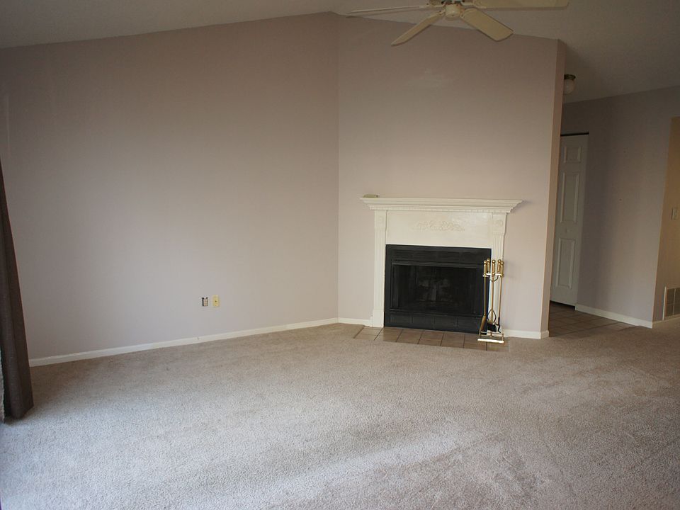 1st image of 3163 Windcrest Dr NE