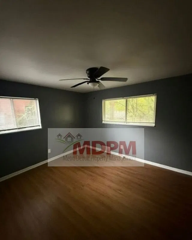 3 bed, 1017 sqft, $1,500 — Photo 3