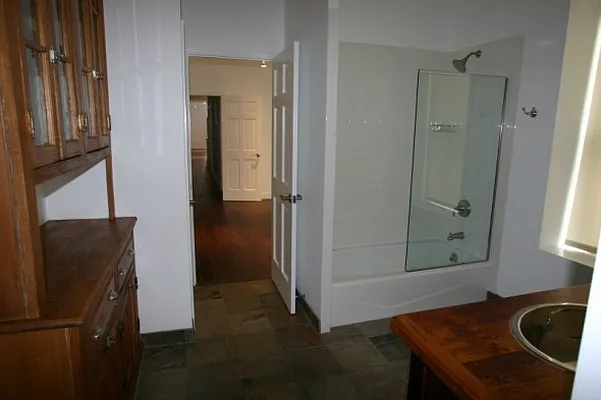 Rented by RES New York | media 10