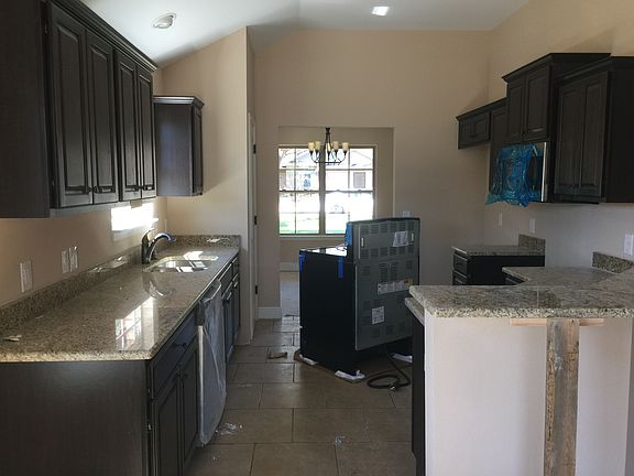3rd image of 10537 Millbrook Dr