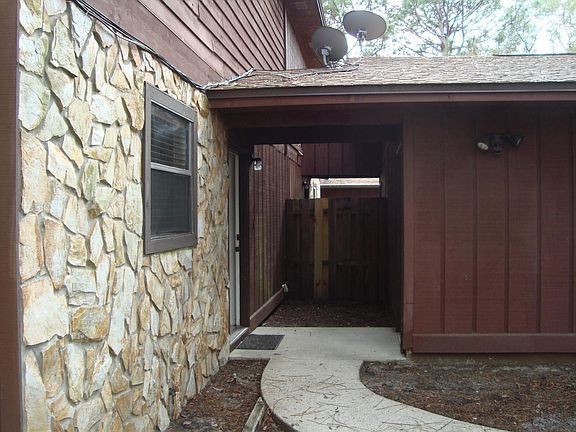 Breezeway between garage and front door
