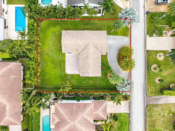 3rd image of 41 Bimini Cove Drive