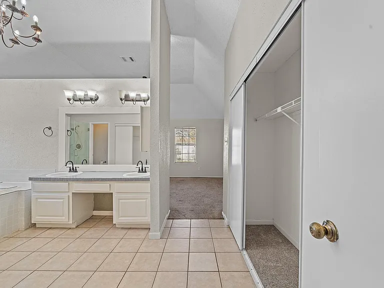11123 Gatesden Dr — Photo 18