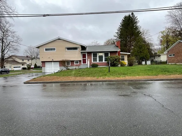 621 Fairfield St, Manchester, NH 03104