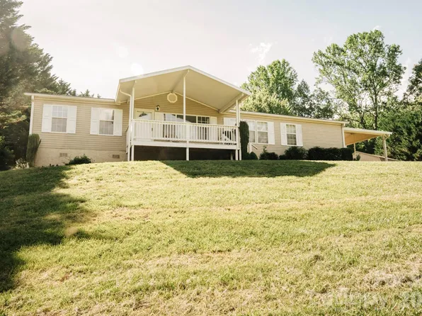 2391 Hickory Knoll Rd, Franklin, NC 28734