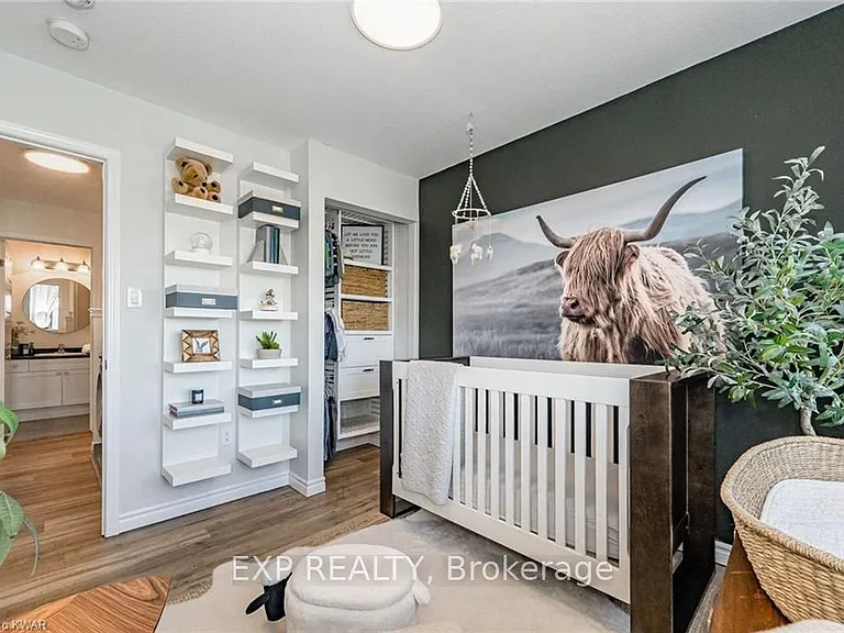 8 Stratus St — Photo 16