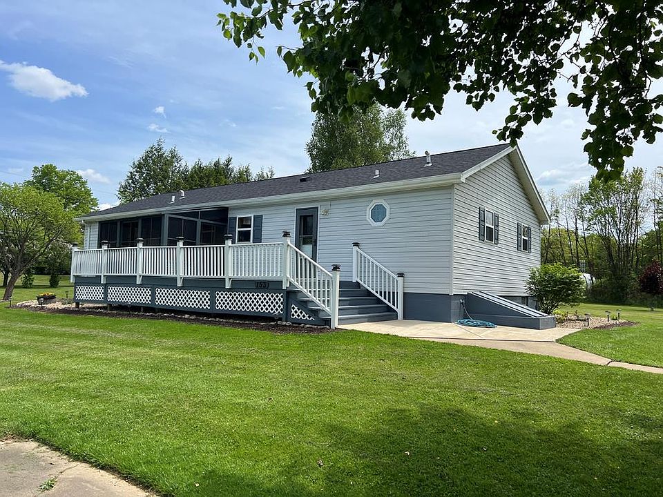 1st image of 153 Hart Dr