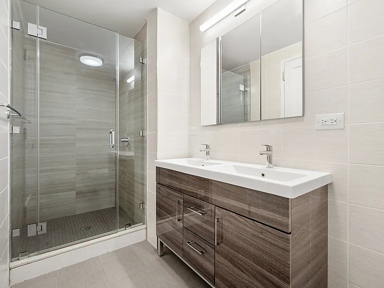 210 W 70th St #816 — Photo 7