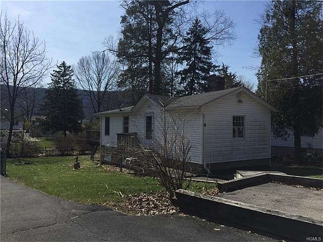 1st image of 8 Grove Pl