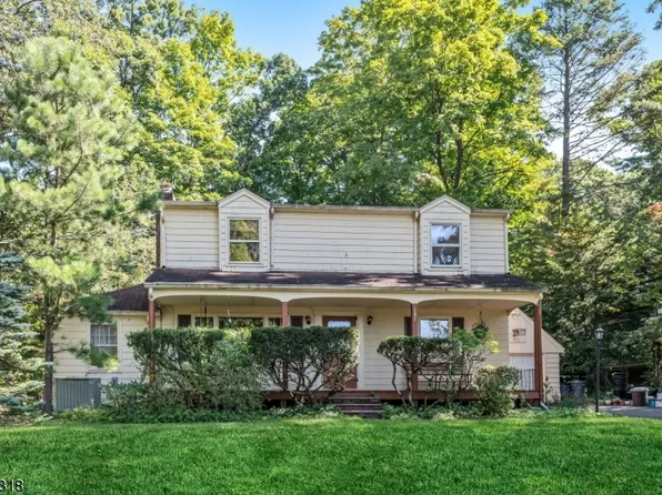 151 Pines Lake Dr, Wayne Twp., NJ 07470
