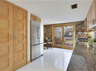 539 4th St SE, Washington, DC 20003