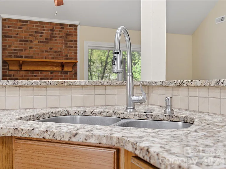9437 Fairmead Dr — Photo 31