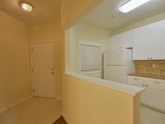 2nd image of 2803 Kings Crossing Dr APT 123