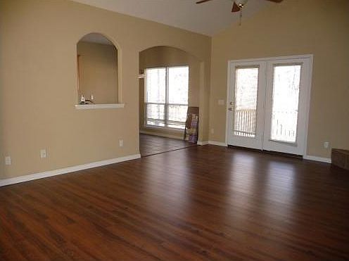 5th image of 9 Harling Ln