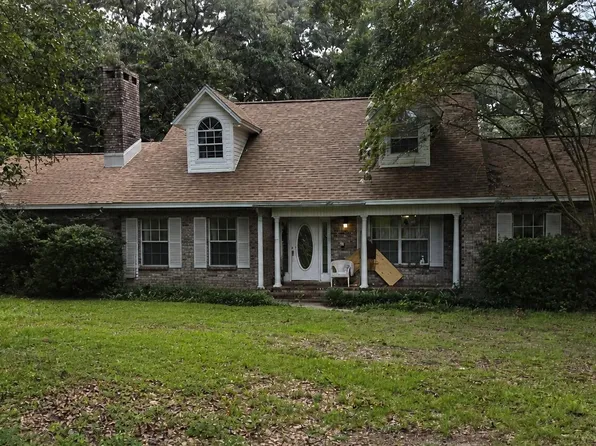 6082 Blueberry Ln, Crestview, FL 32536