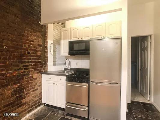 Rented by Citi Habitats | media 34