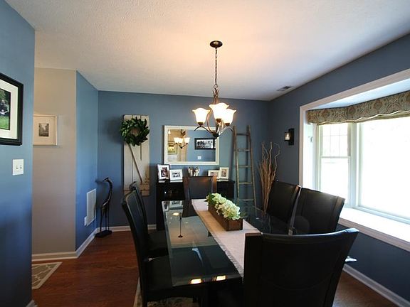 4th image of 17762 White Willow Dr
