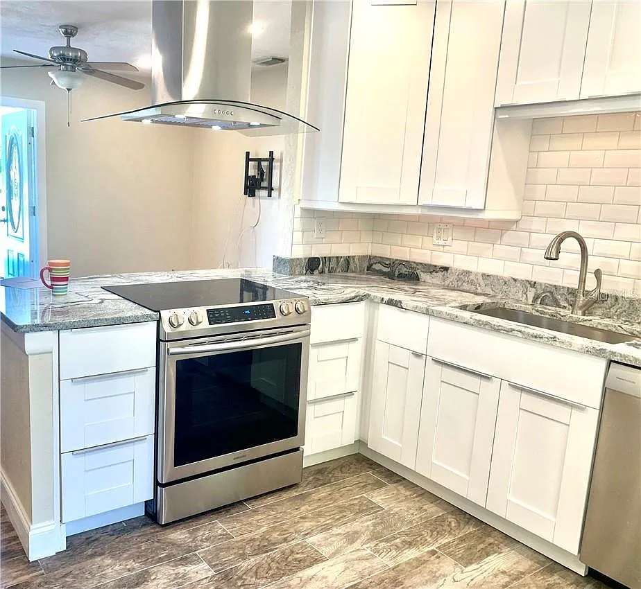 2 bed, 950 sqft, $2,400 — Photo 4