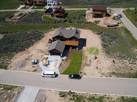 5th image of 200 Paintbrush Way