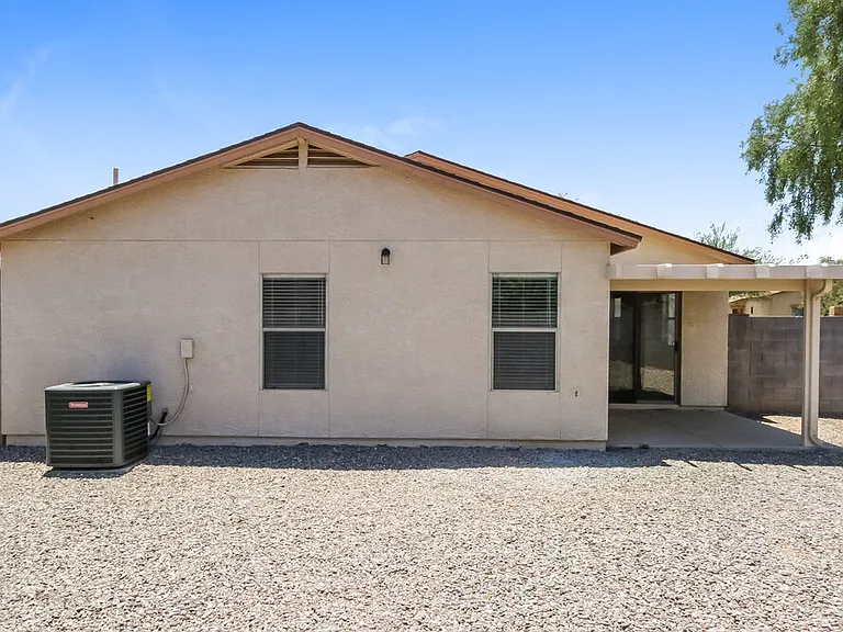 1936 E Dust Devil Dr — Photo 15
