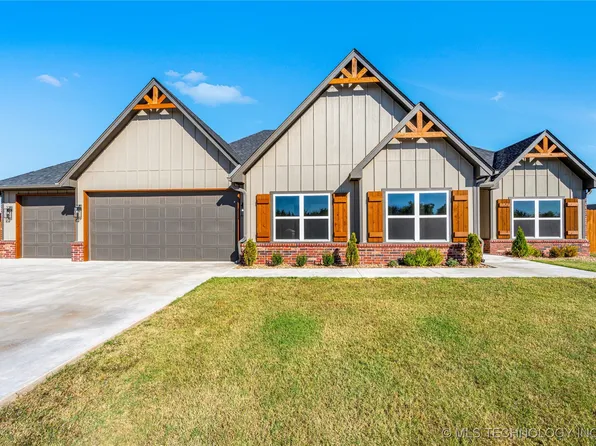 302 Blanco Bend Dr, Stillwater, OK 74074