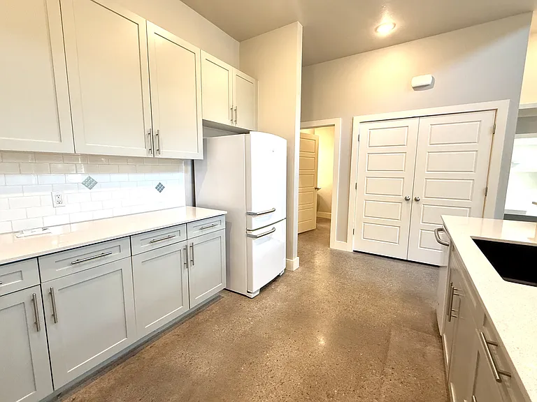 525 K St SW — Photo 7