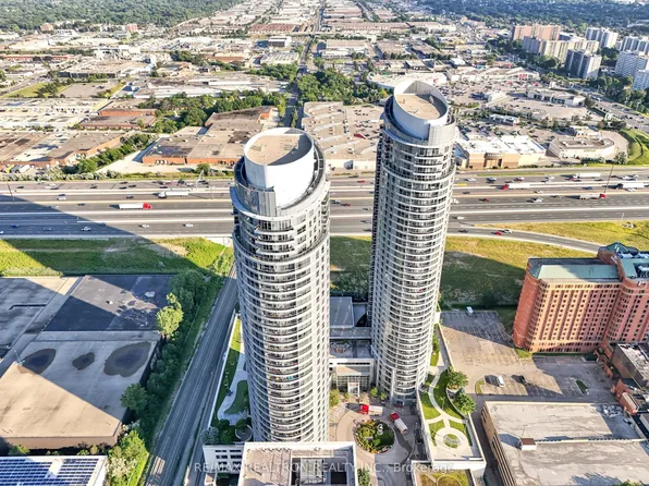 135 Village Green Sq #2022, Toronto, ON M1S 0G4