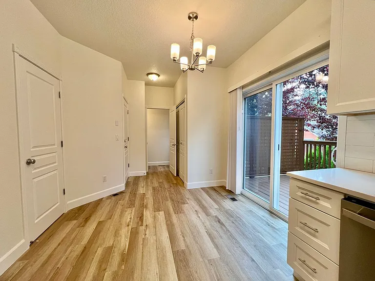 16775 NE Halsey St — Photo 7