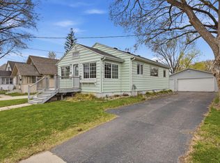 1621 8th Ave S, Fargo, ND 58103