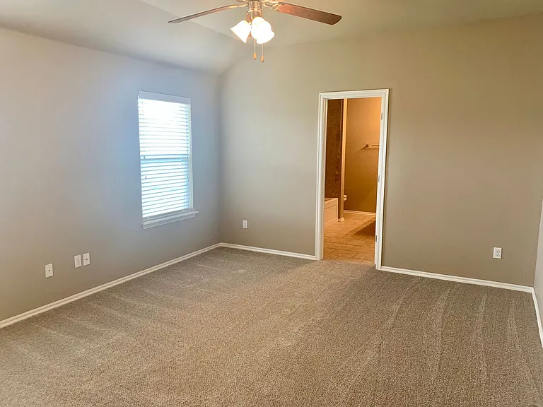 2712 Demotte Dr — Photo 6