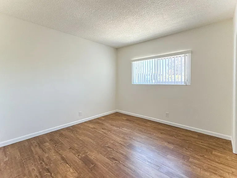 1644 Electric Ave #3 — Photo 10
