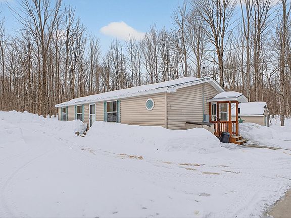 2nd image of 7332 Starvation Lake Rd NE