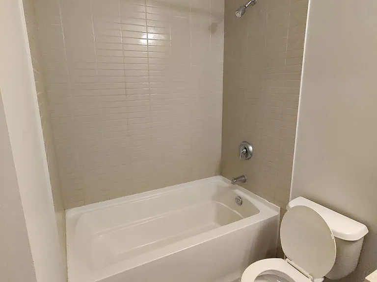 35 Hayden St #416 — Photo 5