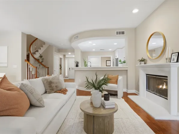 5831 Seawalk Dr #1400, Playa Vista, CA 90094