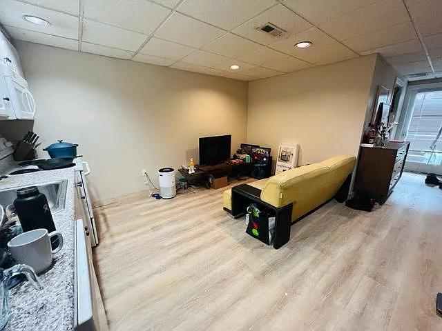 1693 Beacon St #B — Photo 9