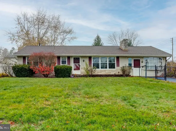 1950 Reservoir Dr, Carlisle, PA 17013