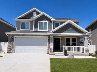 954 W Rutledge Rd, Bluffdale, UT 84065