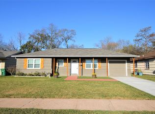 1945 Coulcrest Dr, Houston, TX 77055