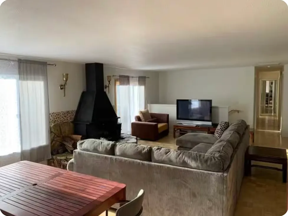 377 Maryanne Dr — Photo 3