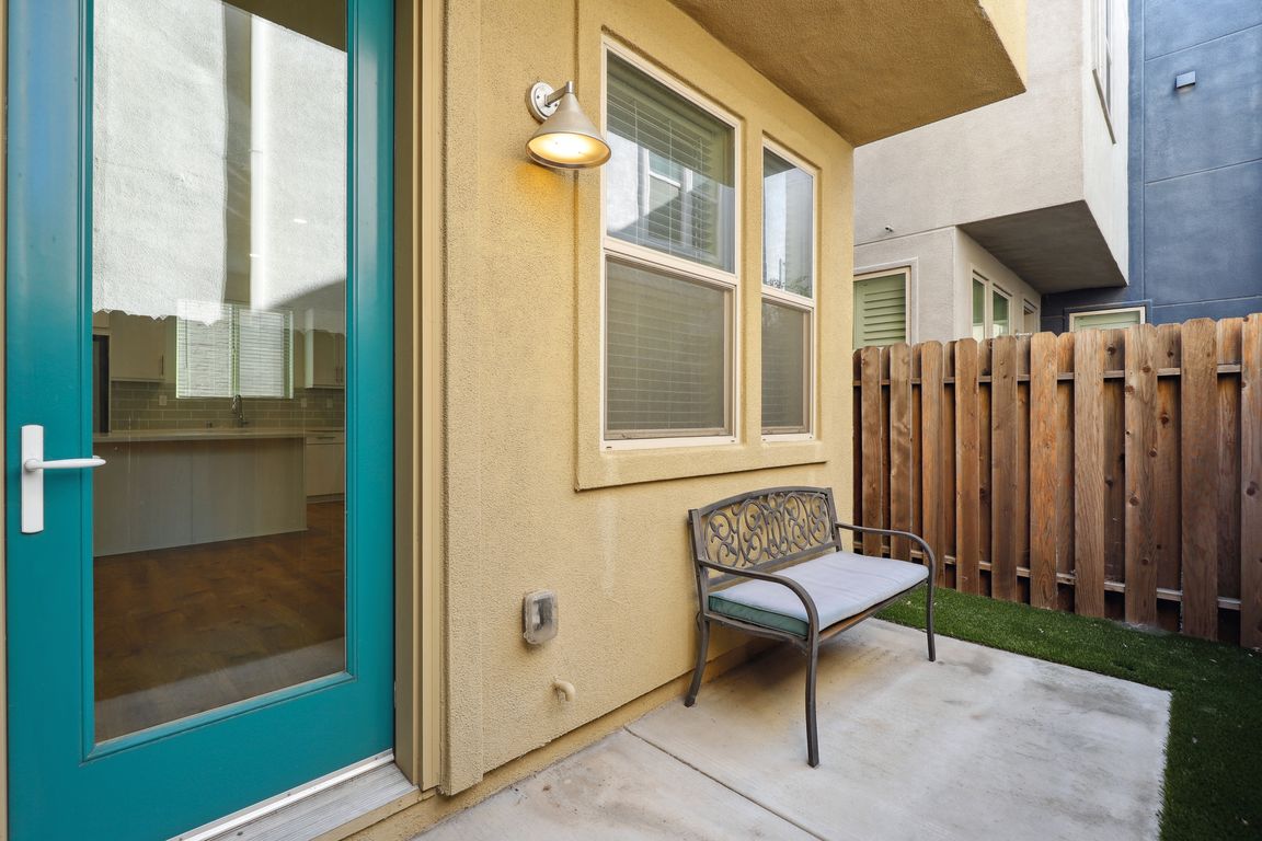Crate Ave-1005-028.jpg