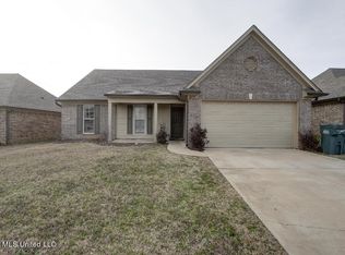 8799 Smith Ranch Dr, Southaven, MS 38671