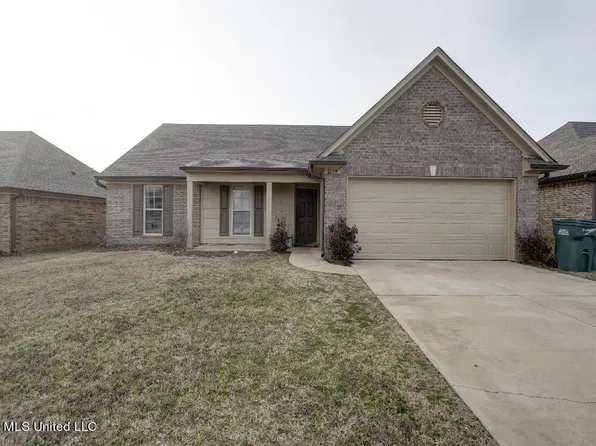 8799 Smith Ranch Dr, Southaven, MS 38671