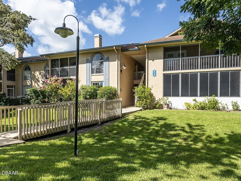 WELLINGTON STATION CONDO RESIDENCES 679 Wellington Station Blvd