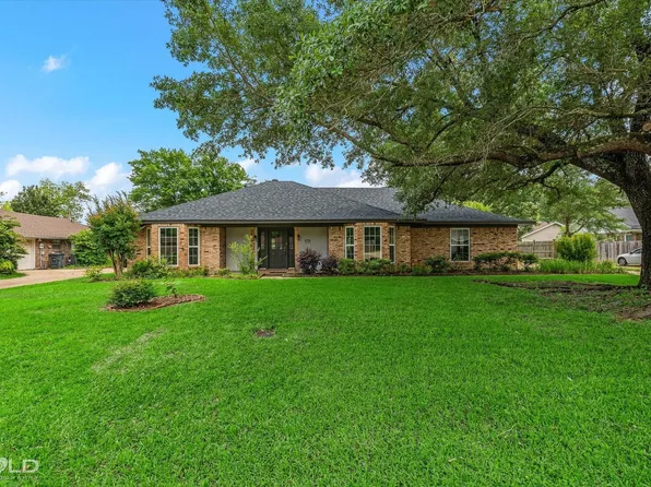 2202 Landau Ln, Bossier City, LA 71111
