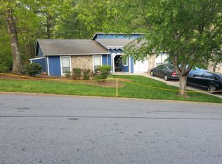 906 Park Forest Dr, Lilburn, GA 30047