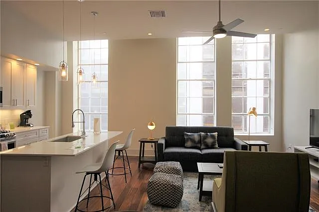 820 Union St #202 — Photo 9