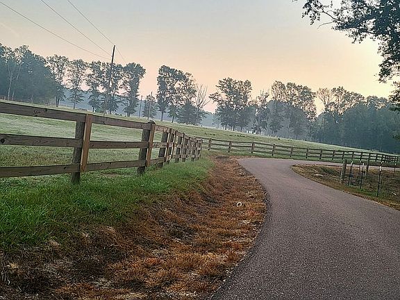 5th image of 225 Coats Rd