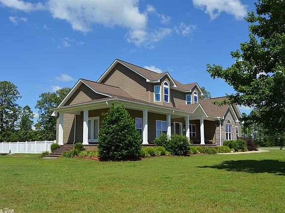 2nd image of 122 Bradley Ct #224